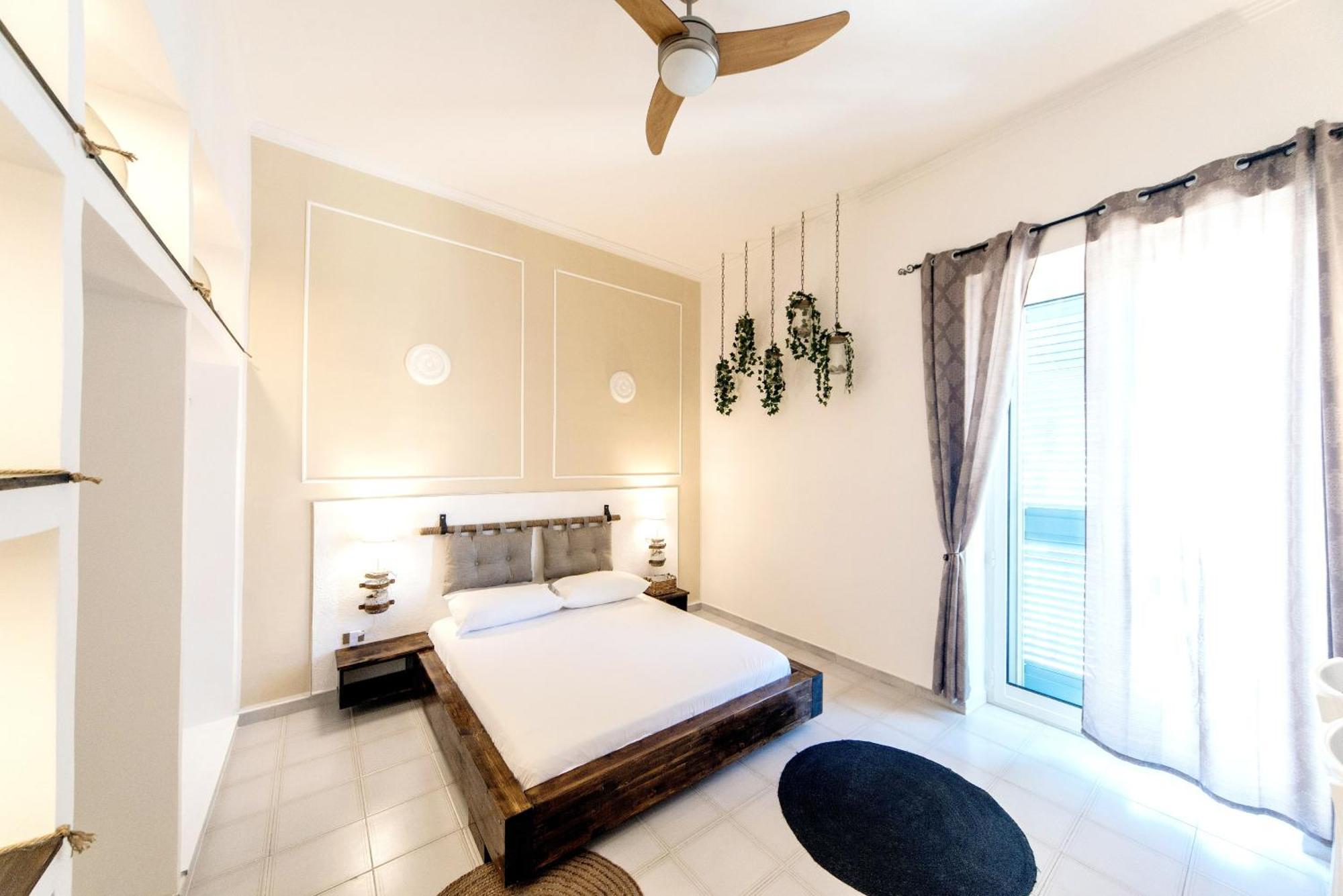 B&B Camera A Sud Mare' Trani Bagian luar foto