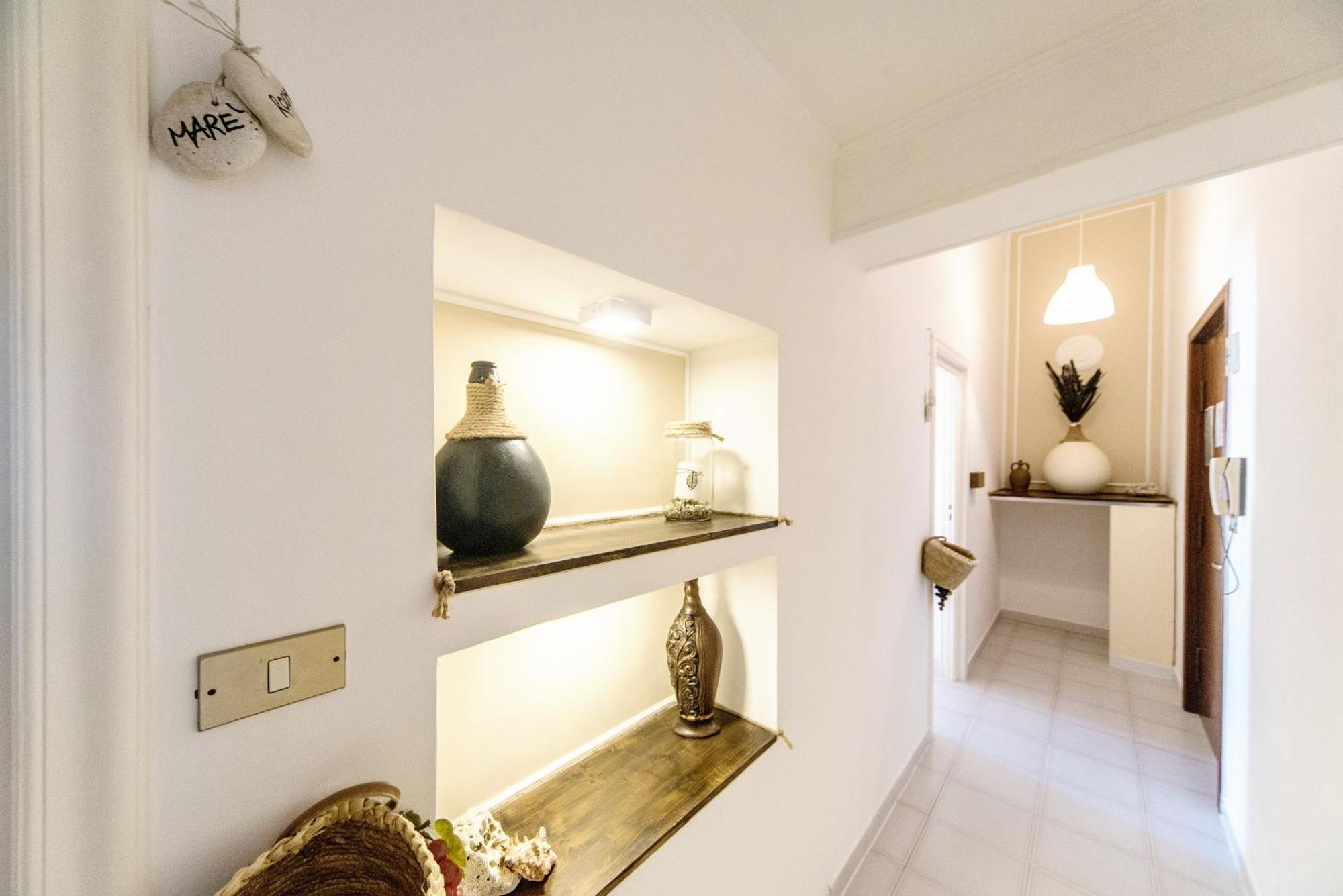 B&B Camera A Sud Mare' Trani Bagian luar foto